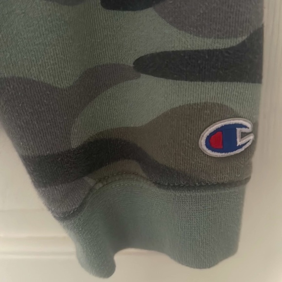 Price Reduced❗️Champions athletic wear M - Picture 3 of 6